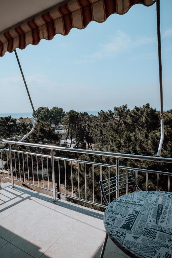 Hotel Perdja Velipojë エクステリア 写真